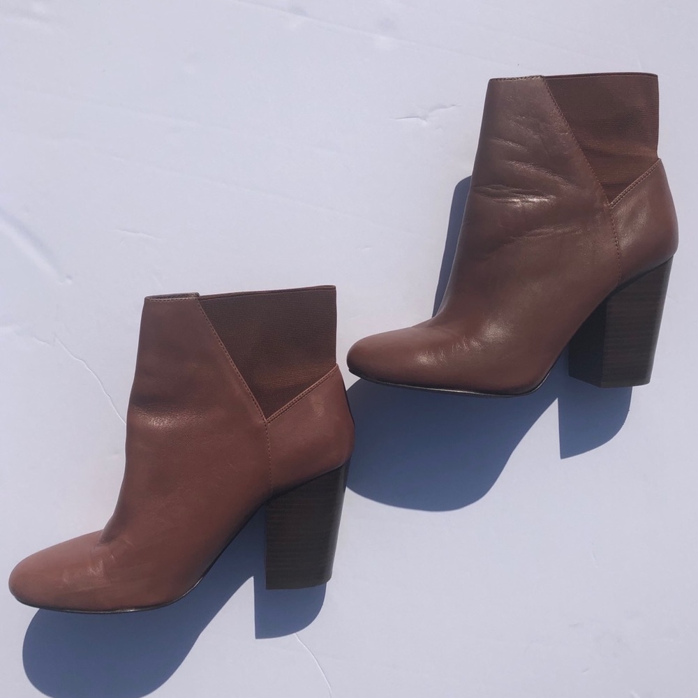 BCBGENERATION Lillyan Booties - Picture 2 of 6